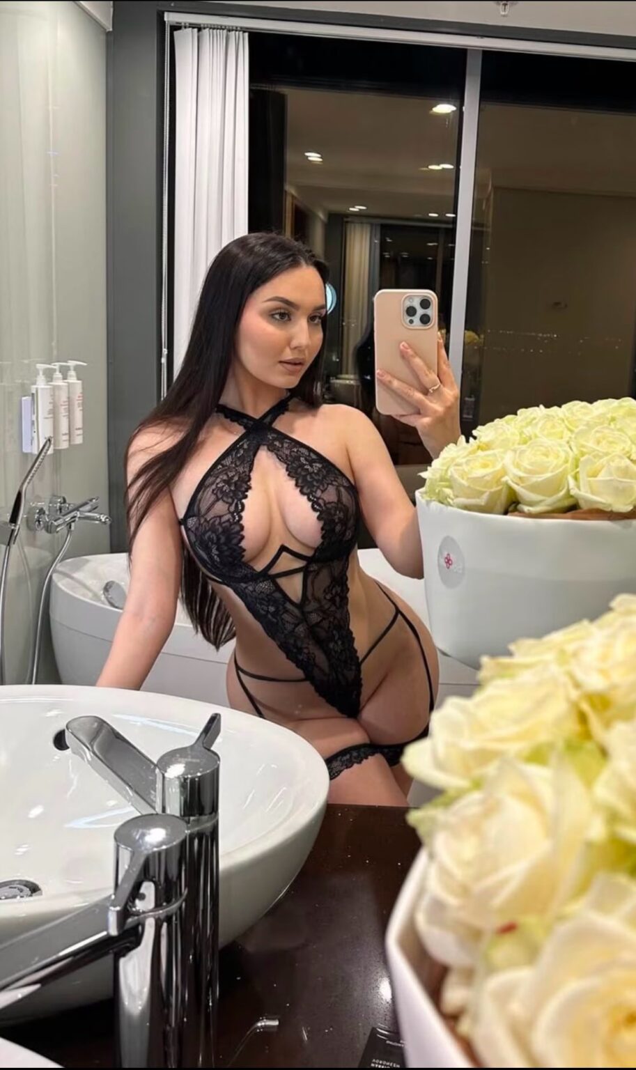 Sıradan Kadınları Bırakın Şahane Kadınınız Karşıyaka Travesti Gülcan
